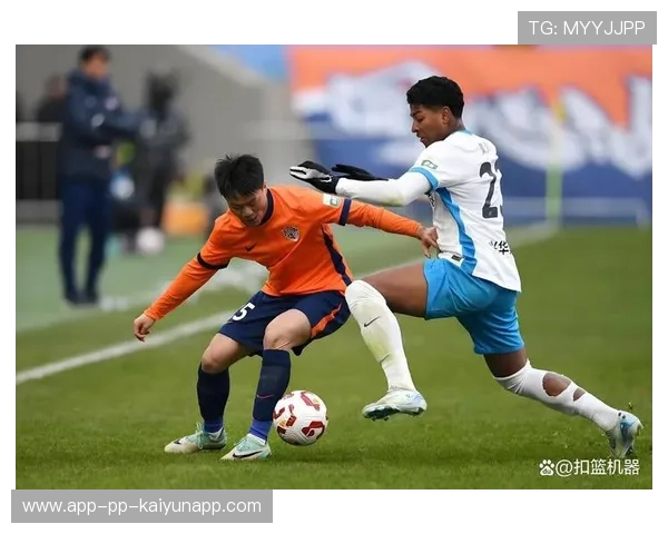 裁判录像回放引发热议，技术介入成争议点，裁判比赛视频